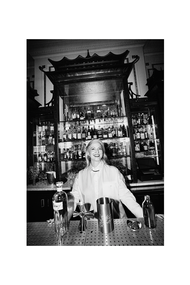 Giulia Cuccurullo behind a bar.